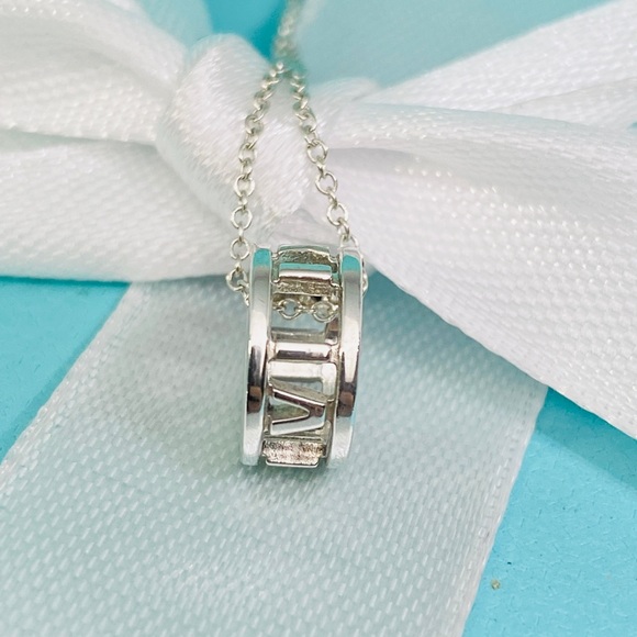 Tiffany & Co Atlas Circle Necklace Sterling Silver 925 16” Retired w/ Box - Picture 3 of 9